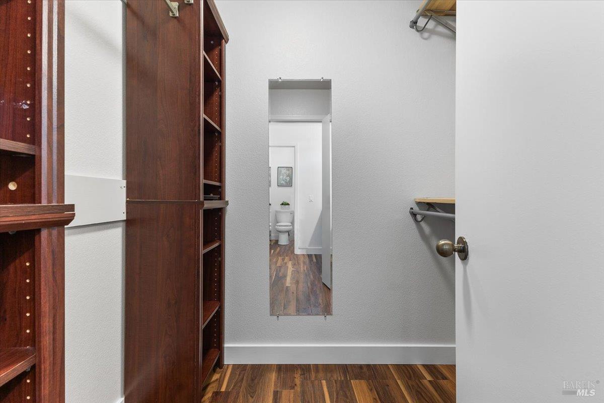 Detail Gallery Image 18 of 43 For 2257 White Chapel Ct, Santa Rosa,  CA 95401 - 3 Beds | 3 Baths