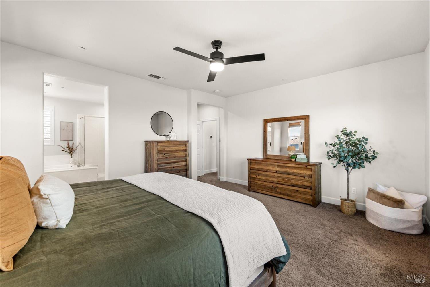 Detail Gallery Image 55 of 97 For 710 Fielding Way, Dixon,  CA 95620 - 5 Beds | 4 Baths