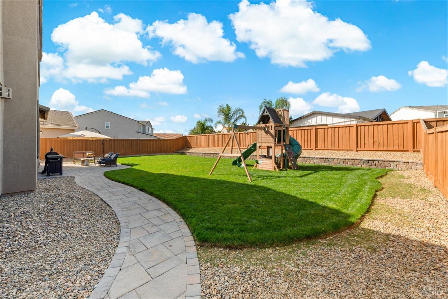 Detail Gallery Image 76 of 97 For 710 Fielding Way, Dixon,  CA 95620 - 5 Beds | 4 Baths