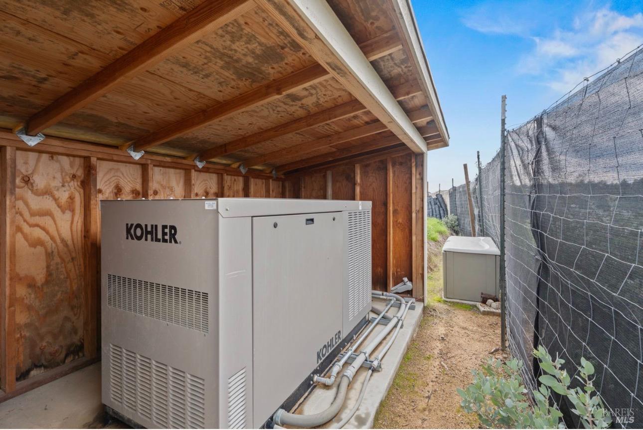 Detail Gallery Image 18 of 28 For 19450 Tomki Rd, Redwood Valley,  CA 95470 - – Beds | – Baths