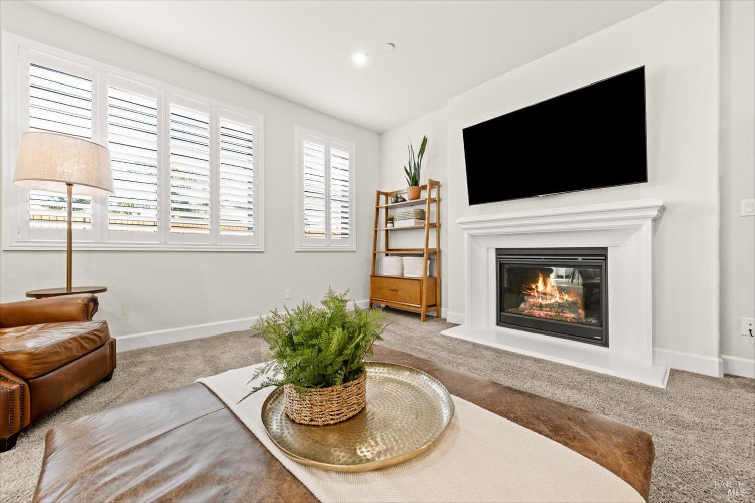 Detail Gallery Image 35 of 97 For 710 Fielding Way, Dixon,  CA 95620 - 5 Beds | 4 Baths