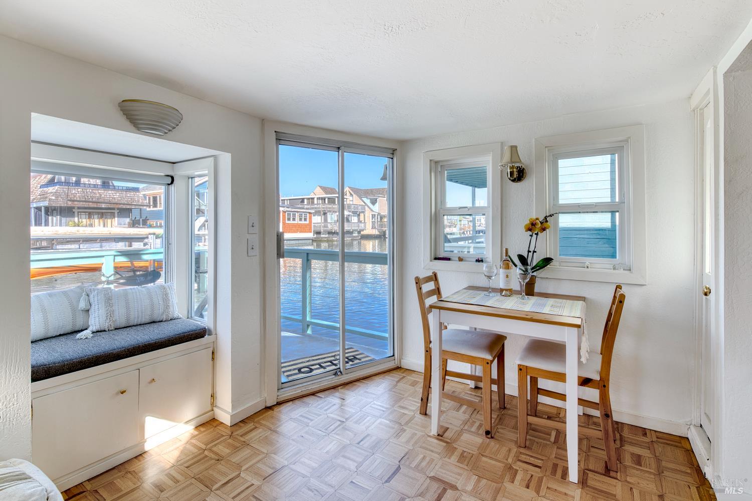 Detail Gallery Image 7 of 32 For 35 W Pier Unkn, Sausalito,  CA 94965 - 1 Beds | 1 Baths