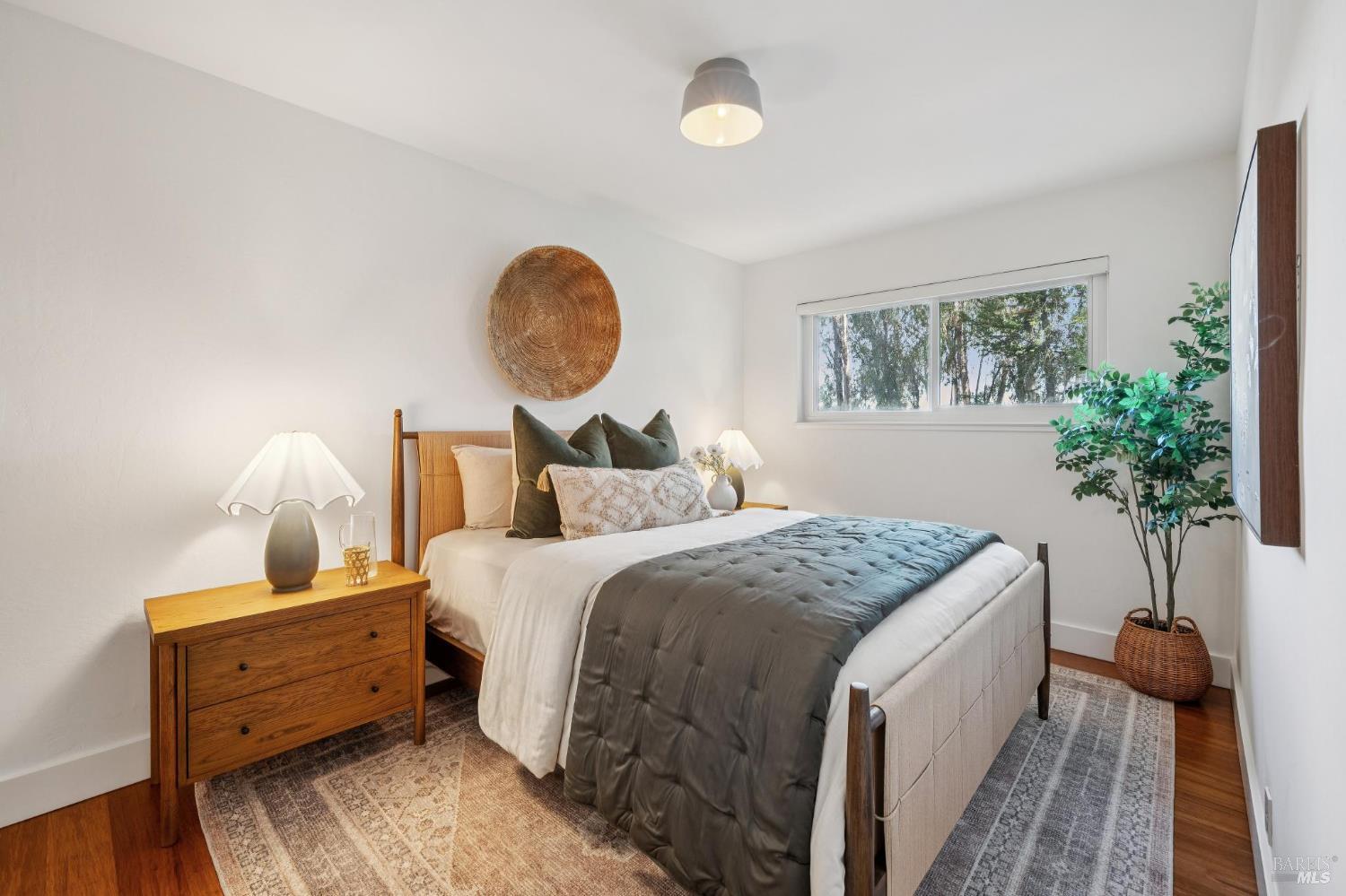 Detail Gallery Image 10 of 18 For 1411 Casa Buena Dr #13,  Corte Madera,  CA 94925 - 3 Beds | 2 Baths