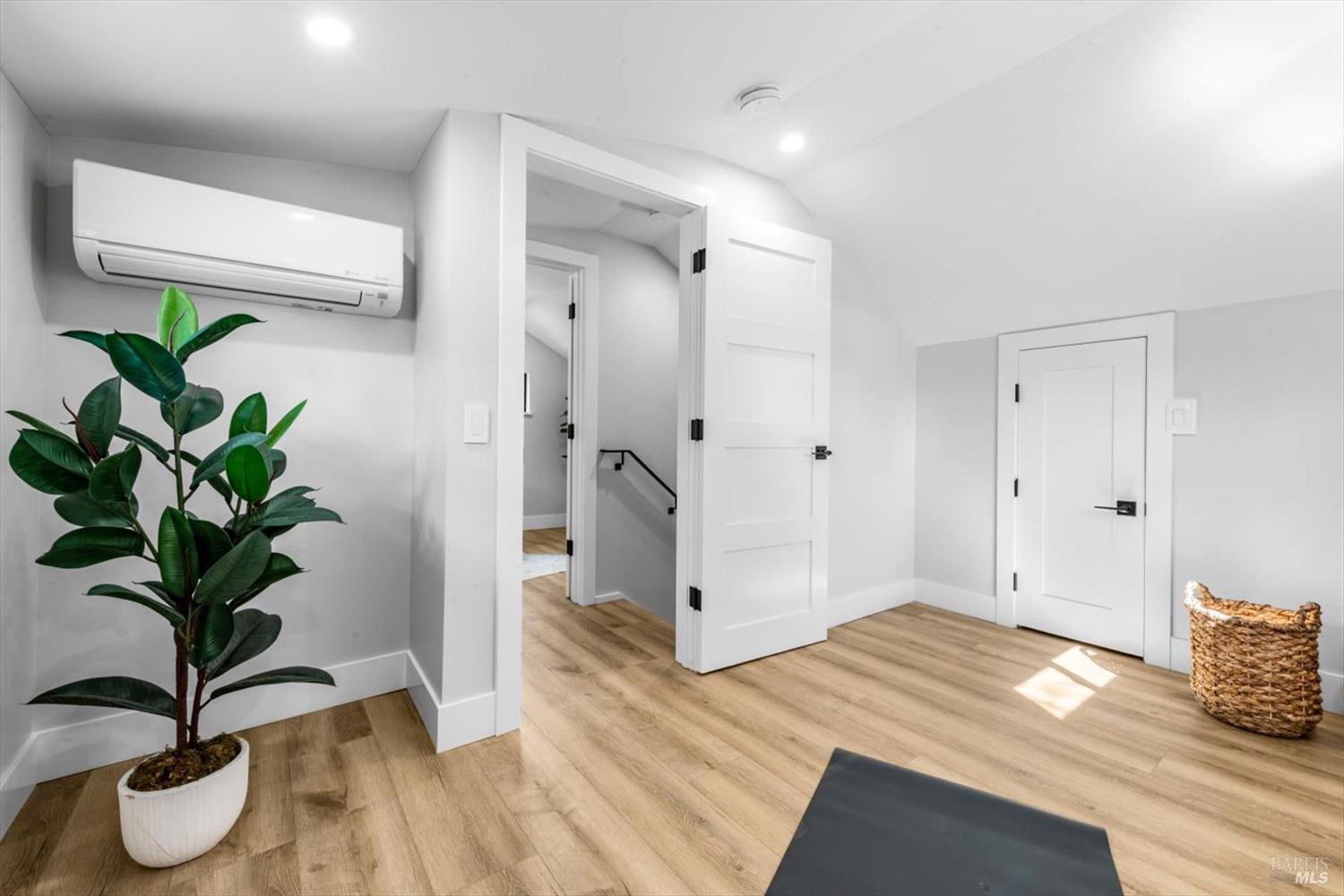 Detail Gallery Image 41 of 84 For 2192 1st Ave, Napa,  CA 94558 - 1 Beds | 1 Baths