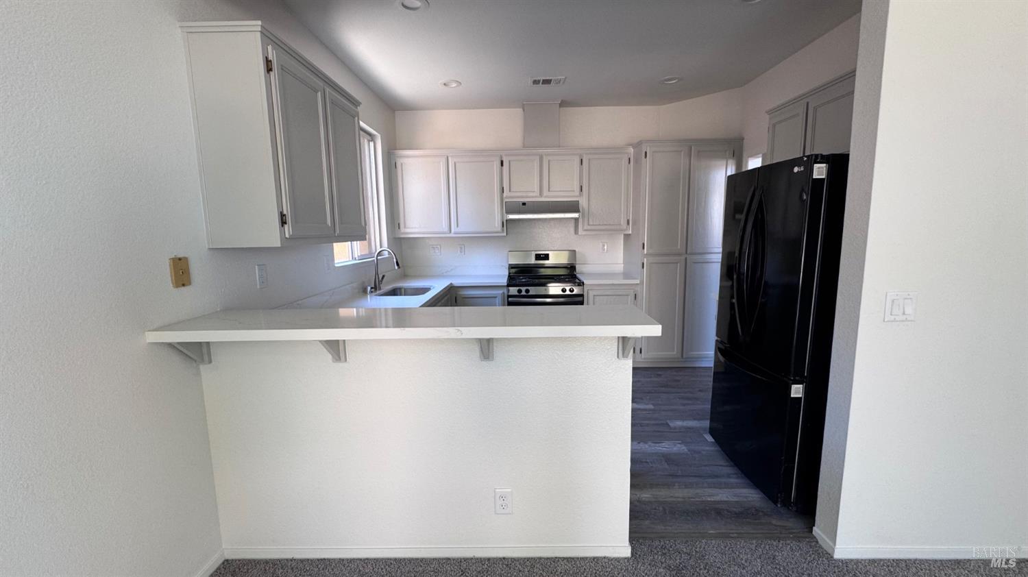 Detail Gallery Image 12 of 37 For 348 Stamper Cir, Suisun City,  CA 94585 - 3 Beds | 3 Baths