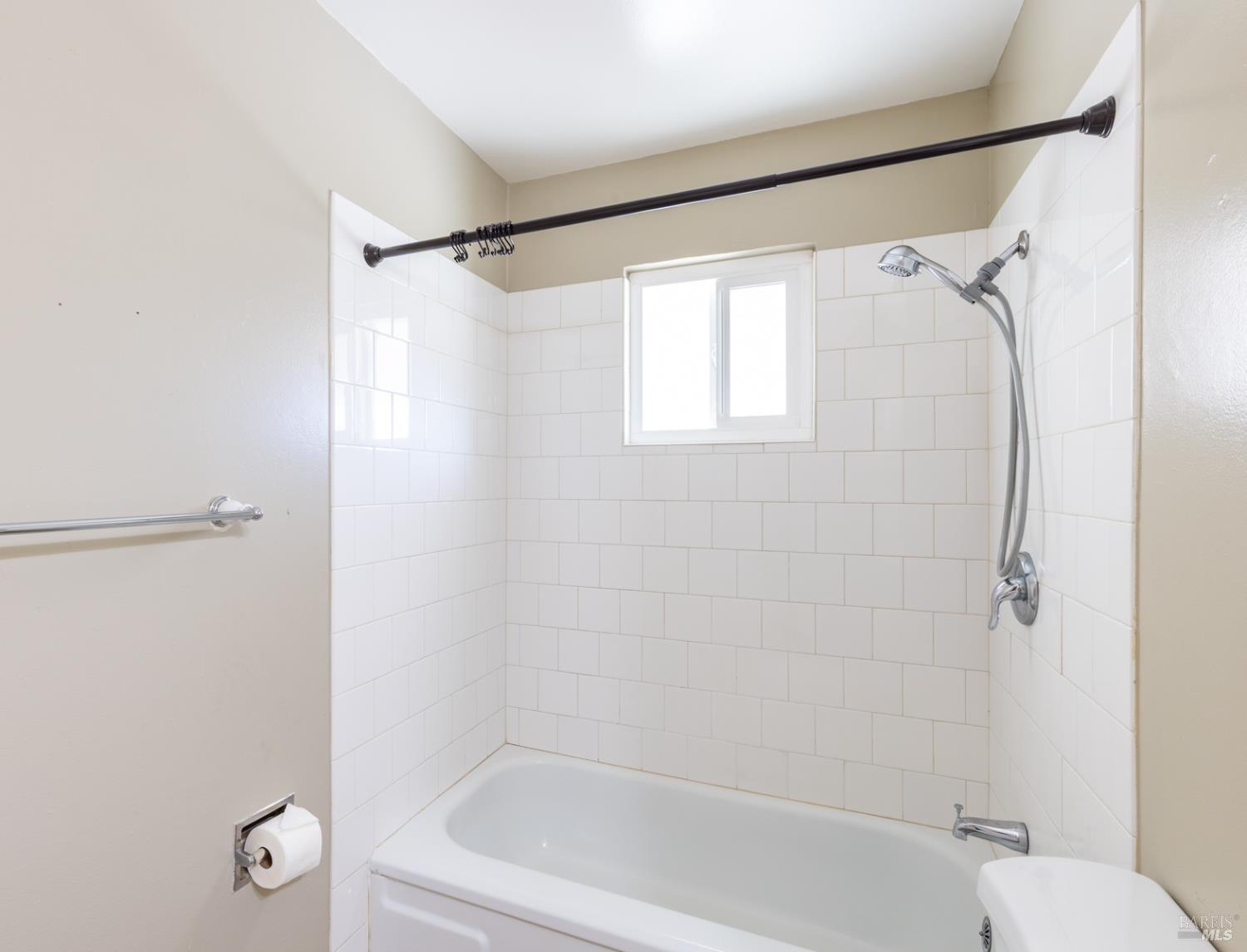 Detail Gallery Image 15 of 21 For 3557 N Jefferson St, Napa,  CA 94558 - 3 Beds | 2 Baths