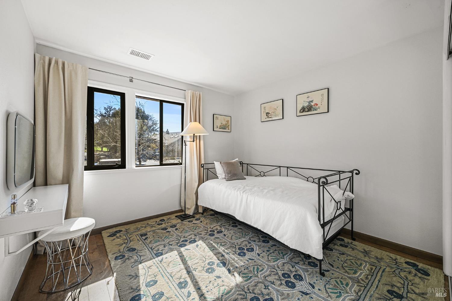 Detail Gallery Image 36 of 57 For 2866 Dusty Stone Ct, Santa Rosa,  CA 95405 - 3 Beds | 2/1 Baths