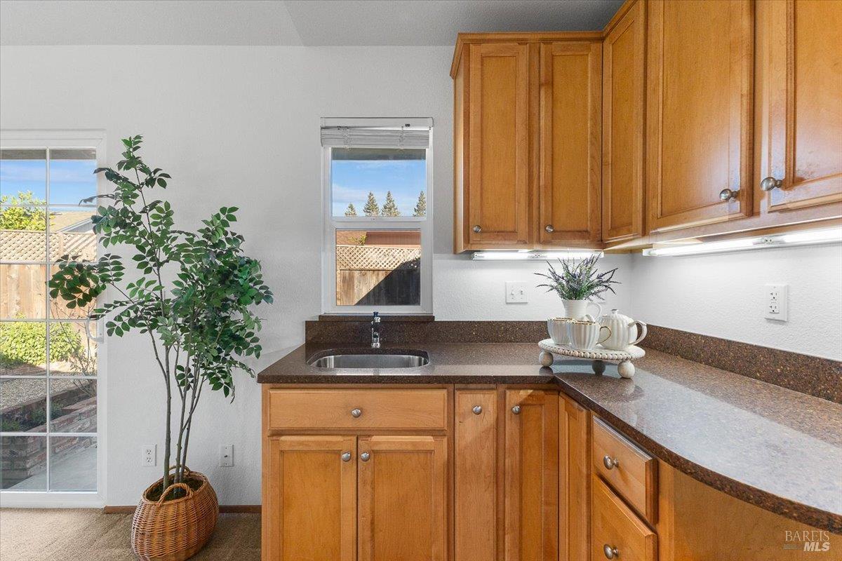 Detail Gallery Image 32 of 43 For 2257 White Chapel Ct, Santa Rosa,  CA 95401 - 3 Beds | 3 Baths