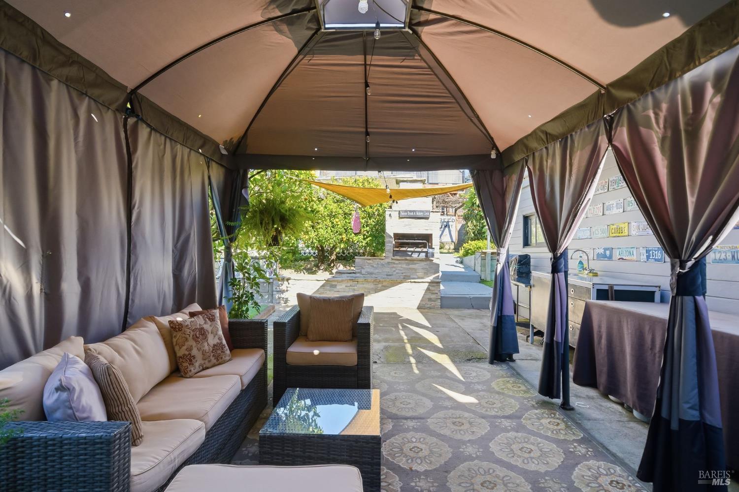 Detail Gallery Image 19 of 28 For 964 Sonoma St, Richmond,  CA 94805 - 3 Beds | 1/1 Baths