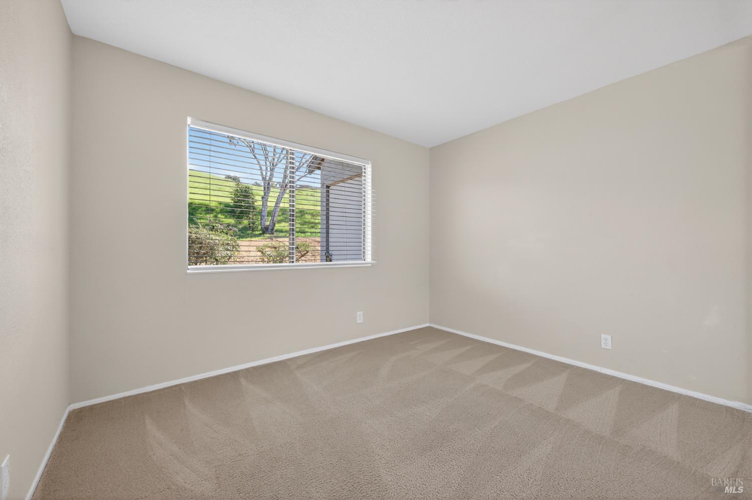 Detail Gallery Image 22 of 30 For 900 Cambridge Dr #95,  Benicia,  CA 94510 - 2 Beds | 1 Baths