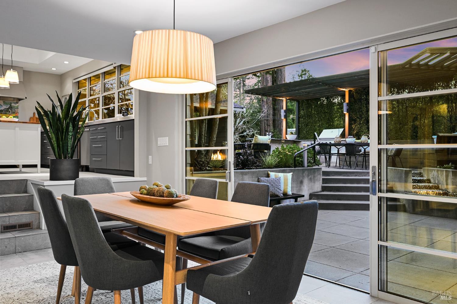 Detail Gallery Image 51 of 90 For 99 Fawn Dr, San Anselmo,  CA 94960 - 4 Beds | 4 Baths