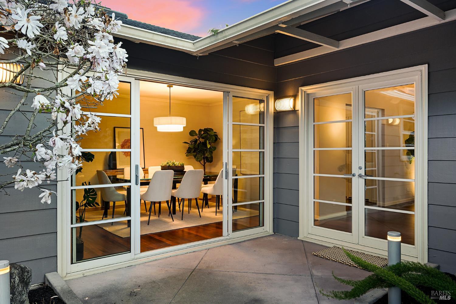 Detail Gallery Image 25 of 90 For 99 Fawn Dr, San Anselmo,  CA 94960 - 4 Beds | 4 Baths