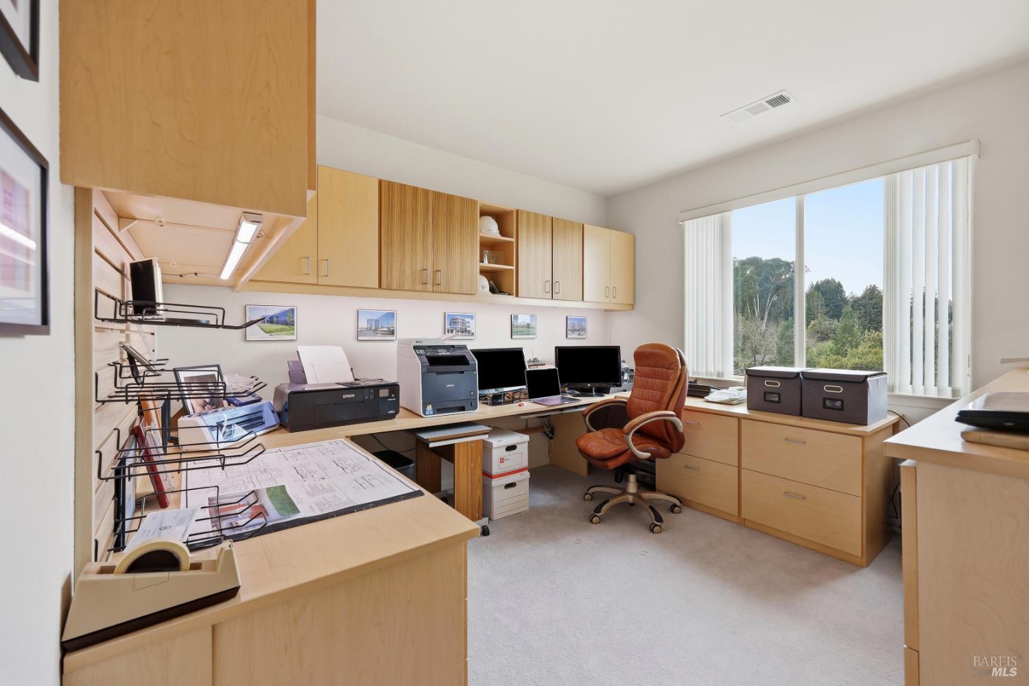 Detail Gallery Image 27 of 33 For 7576 Meadowlark Dr, Sebastopol,  CA 95472 - 5 Beds | 3/1 Baths