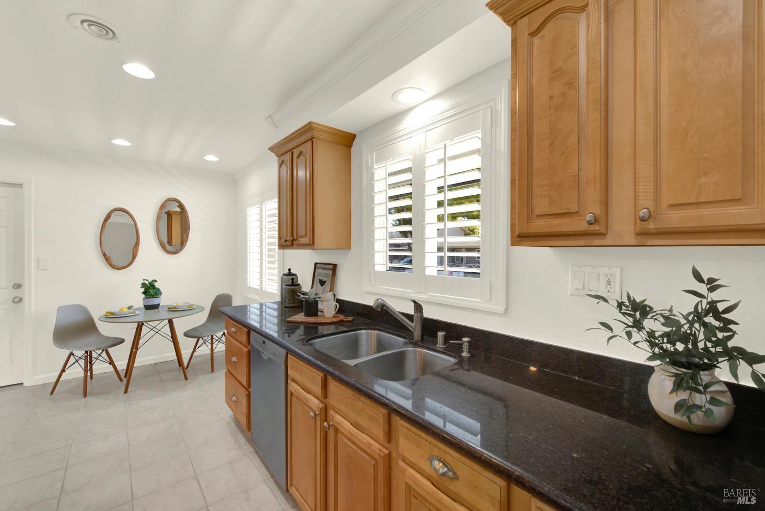 Detail Gallery Image 21 of 52 For 216 Manhattan St, Vallejo,  CA 94591 - 3 Beds | 2 Baths