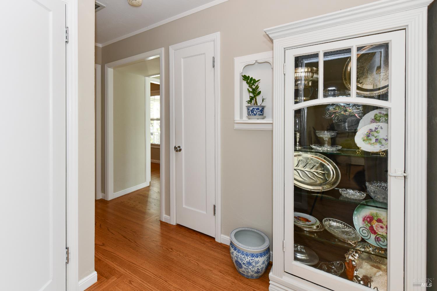 Detail Gallery Image 16 of 44 For 1142 Legion Ave, Napa,  CA 94559 - 2 Beds | 1 Baths