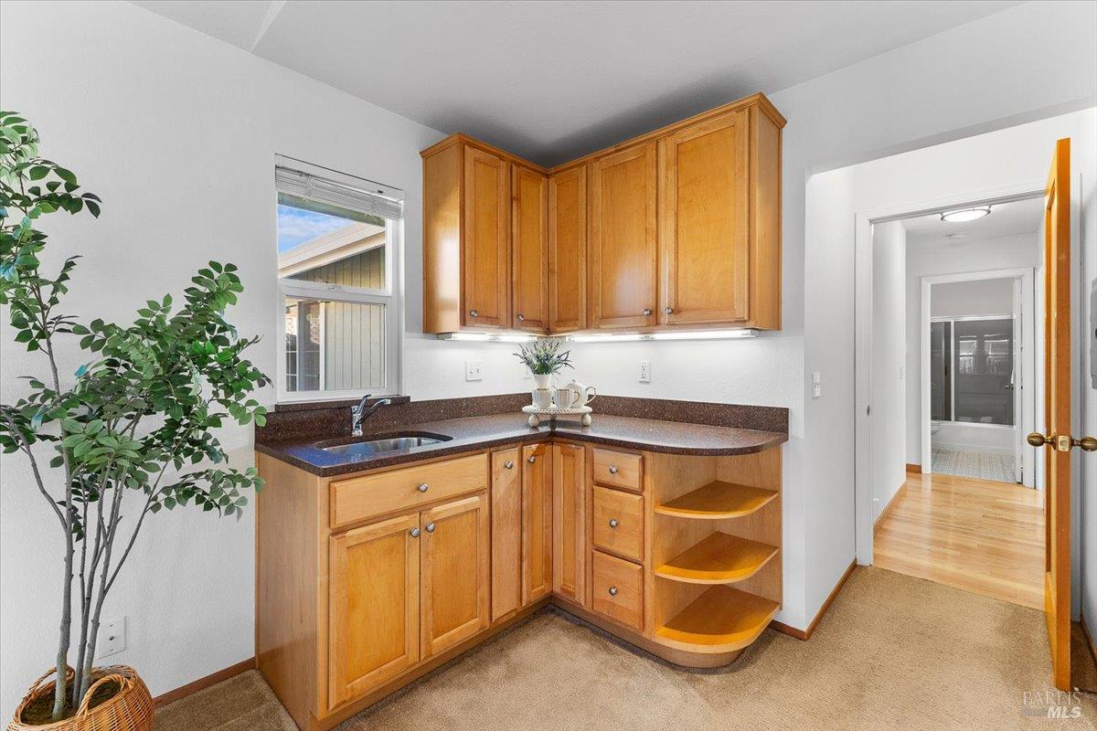 Detail Gallery Image 31 of 43 For 2257 White Chapel Ct, Santa Rosa,  CA 95401 - 3 Beds | 3 Baths