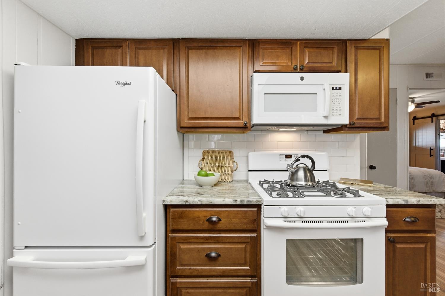 Detail Gallery Image 16 of 46 For 99 Hacienda Dr, Napa,  CA 94558 - 2 Beds | 2 Baths