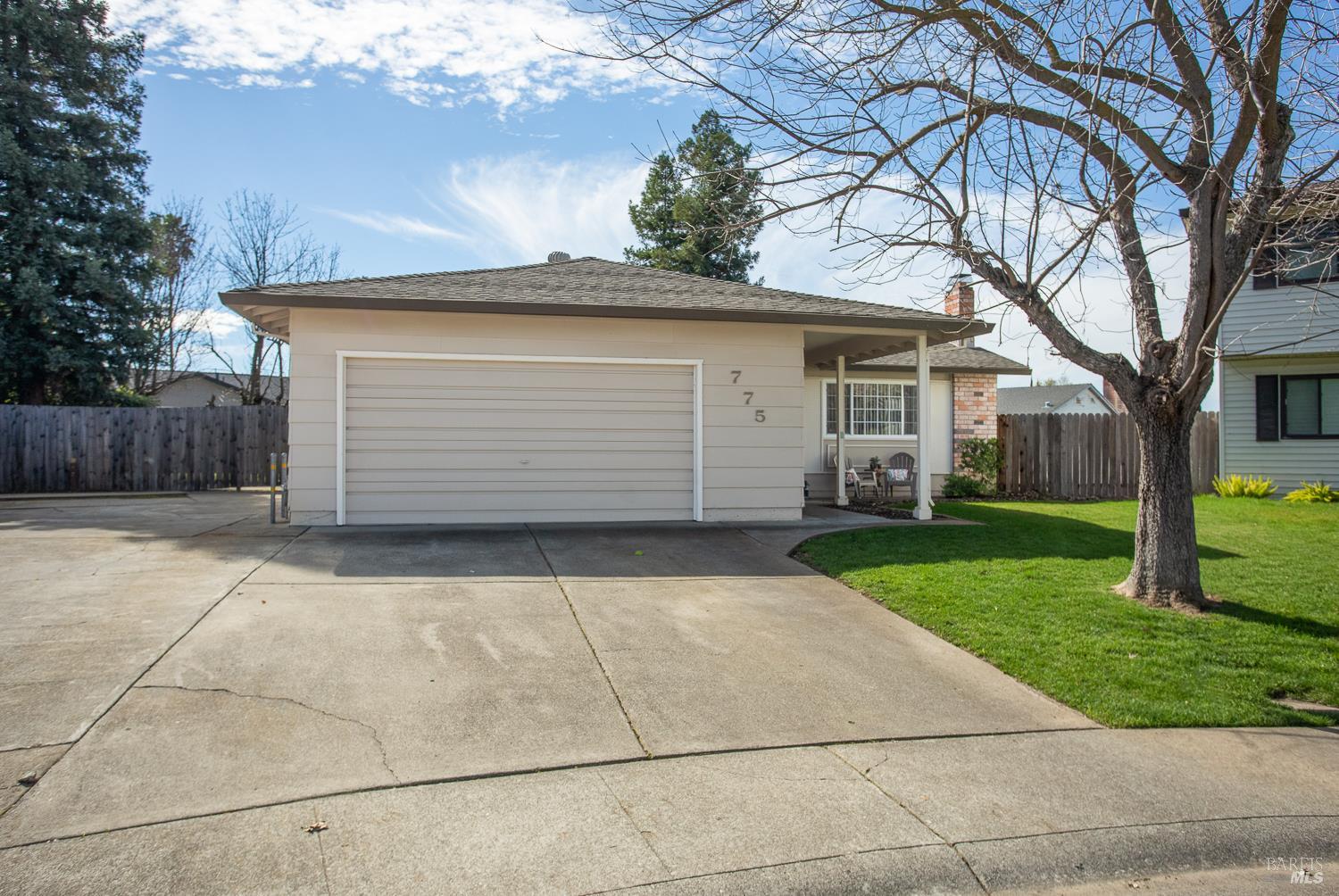 Detail Gallery Image 4 of 49 For 775 Cahill Ct, Dixon,  CA 95620 - 4 Beds | 2 Baths