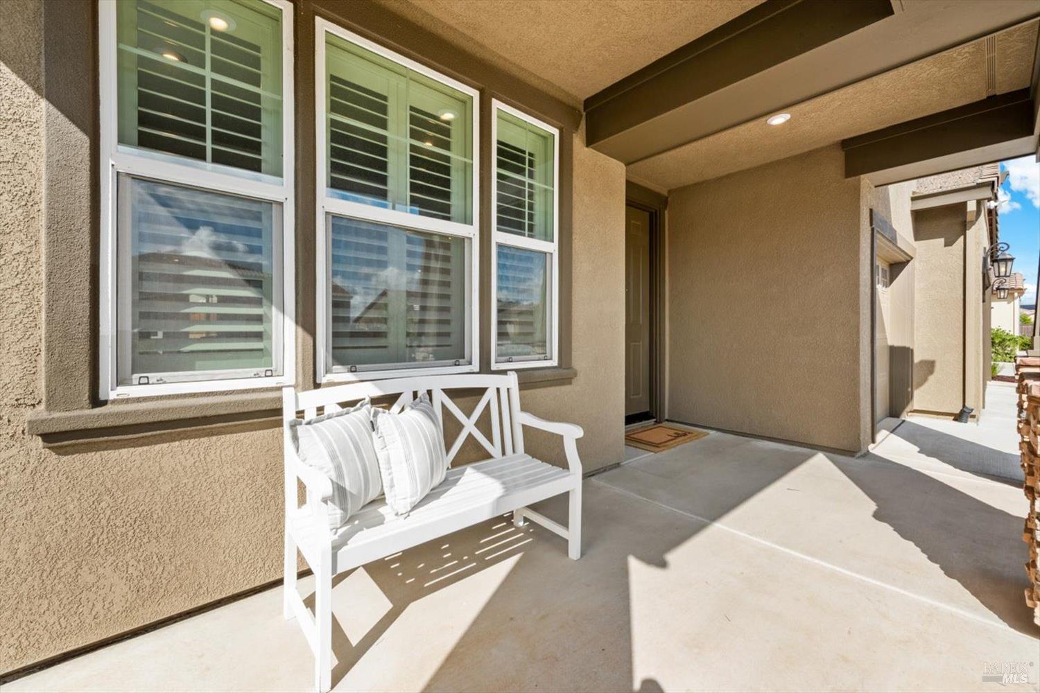 Detail Gallery Image 8 of 97 For 710 Fielding Way, Dixon,  CA 95620 - 5 Beds | 4 Baths