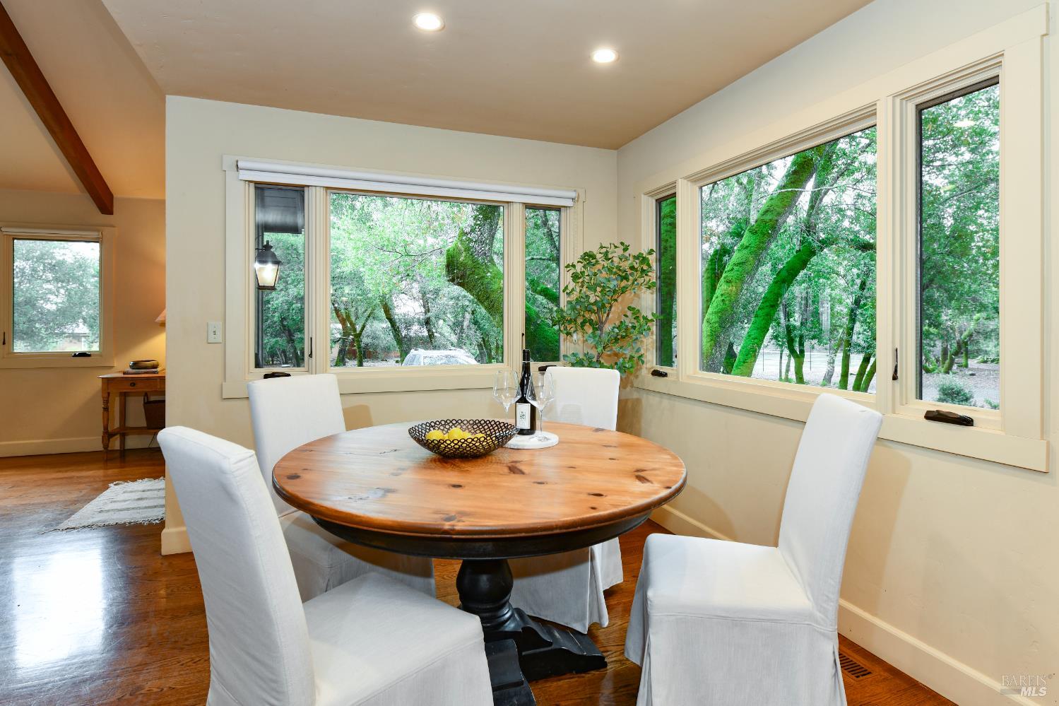 Detail Gallery Image 18 of 58 For 2120 Grove St, Sonoma,  CA 95476 - 3 Beds | 2/1 Baths