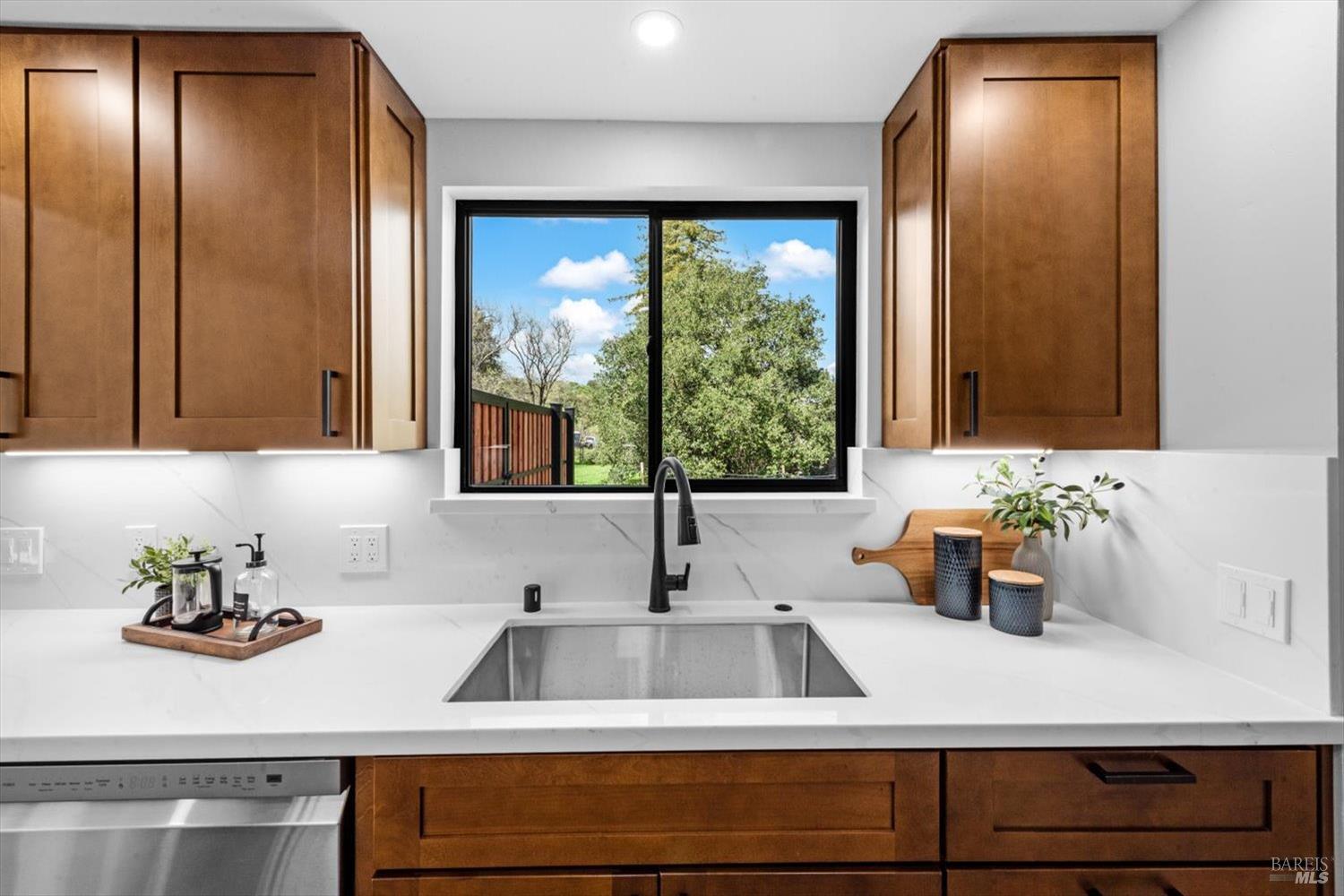 Detail Gallery Image 22 of 84 For 2192 1st Ave, Napa,  CA 94558 - 1 Beds | 1 Baths