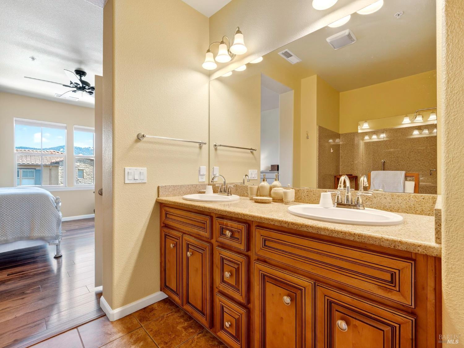 Detail Gallery Image 23 of 48 For 180 Healdsburg Ave a,  Cloverdale,  CA 95425 - 3 Beds | 2/1 Baths