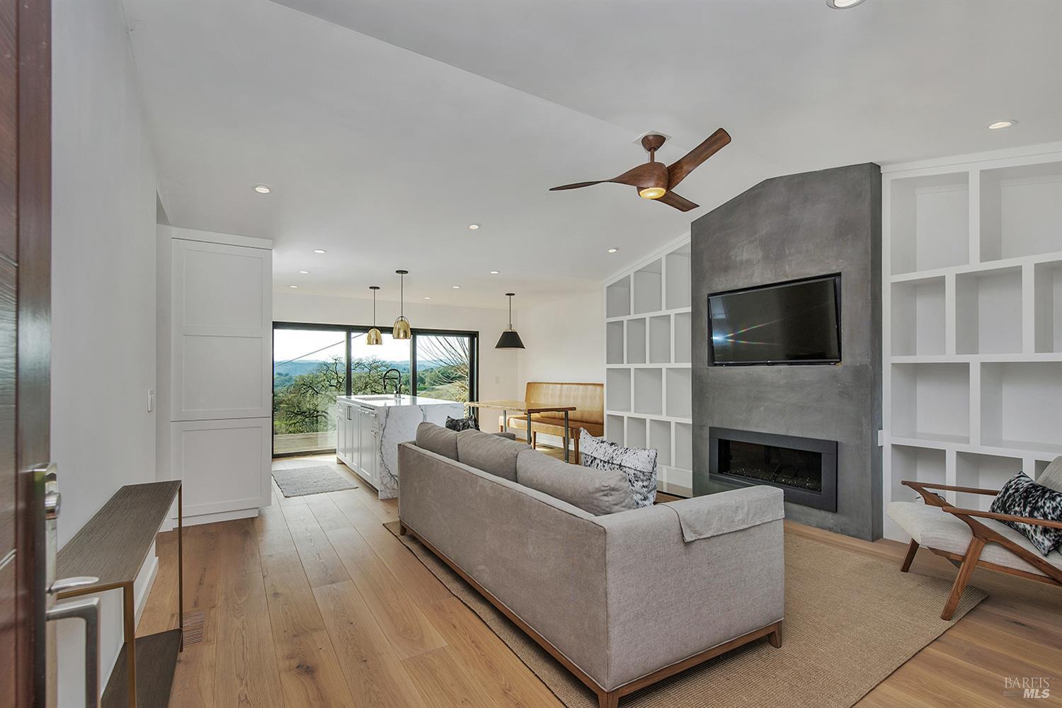 Detail Gallery Image 11 of 59 For 2700 Geysers Rd, Geyserville,  CA 95441 - 3 Beds | 2 Baths