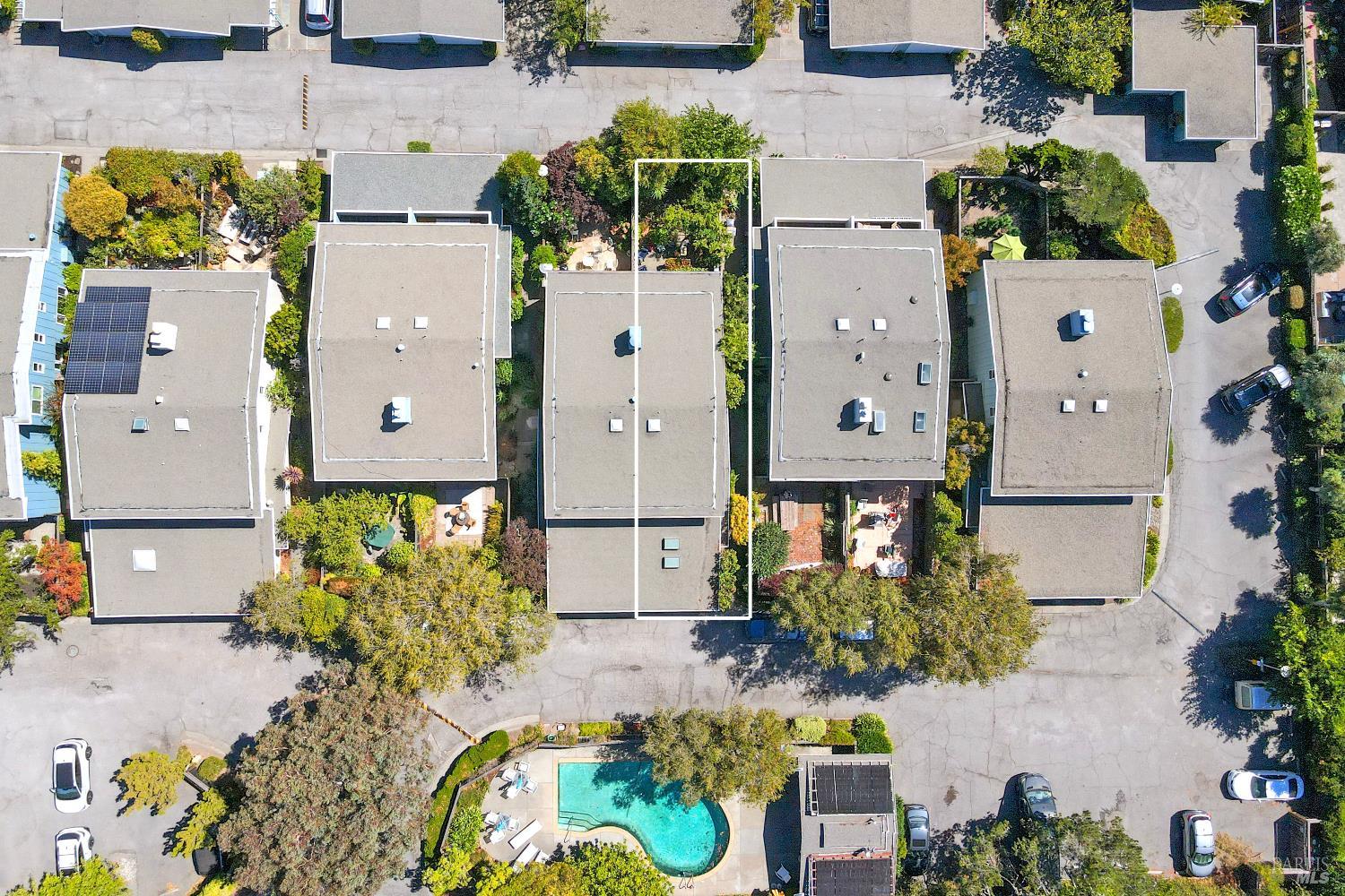 Detail Gallery Image 27 of 30 For 9 Porto Bello Dr, San Rafael,  CA 94901 - 2 Beds | 2/1 Baths