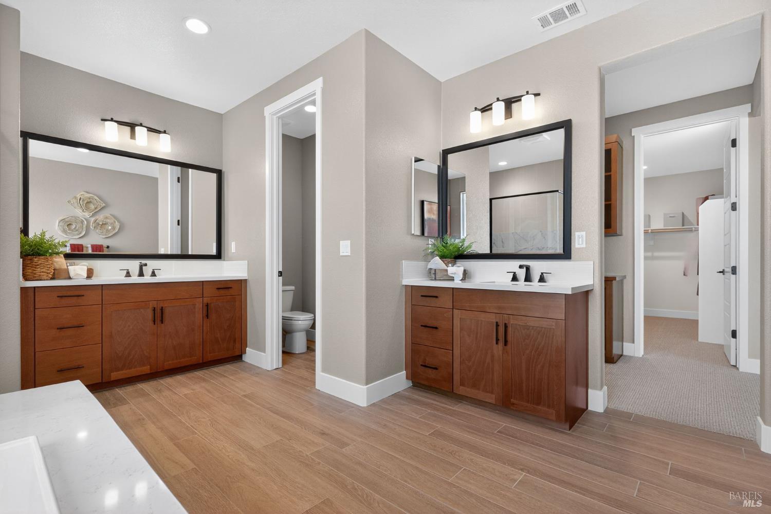 Detail Gallery Image 14 of 29 For 627 Beyers St, Oakley,  CA 94561 - 5 Beds | 4 Baths