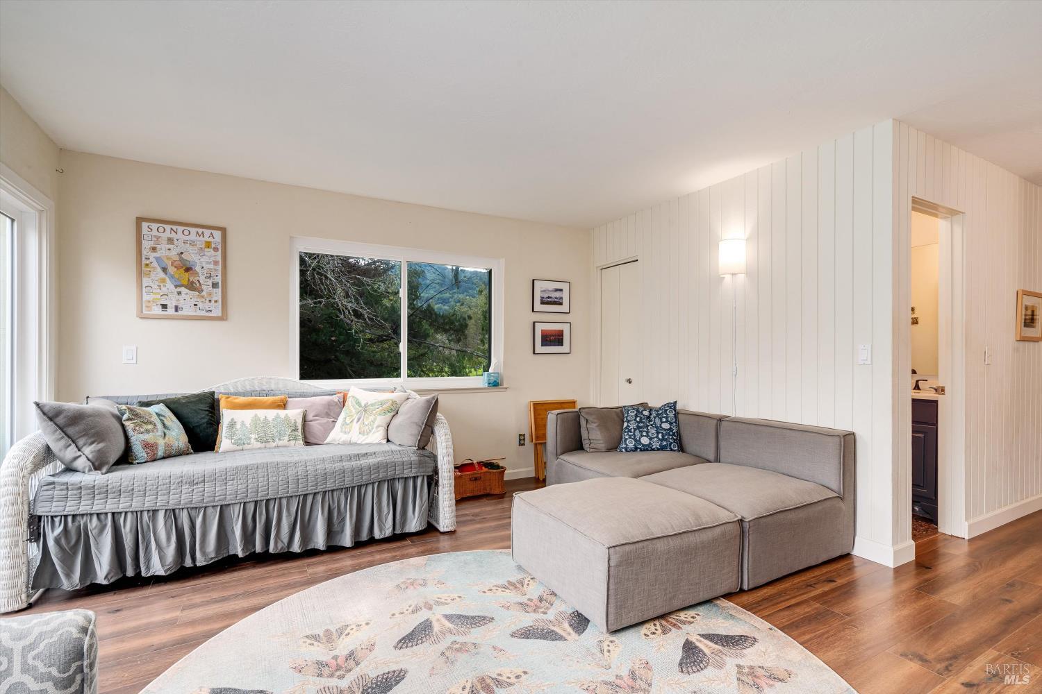 Detail Gallery Image 13 of 54 For 3098 Yulupa Ave, Santa Rosa,  CA 95405 - 2 Beds | 1/1 Baths