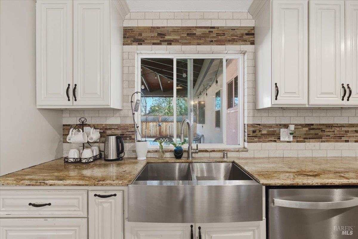 Detail Gallery Image 15 of 46 For 451 Alamo Dr, Vacaville,  CA 95688 - 4 Beds | 2 Baths