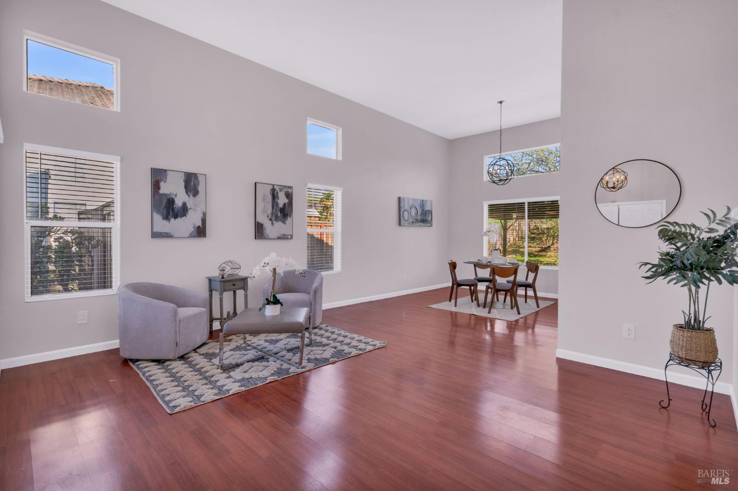 Detail Gallery Image 8 of 61 For 1014 Sandhurst Dr, Vallejo,  CA 94591 - 4 Beds | 3 Baths