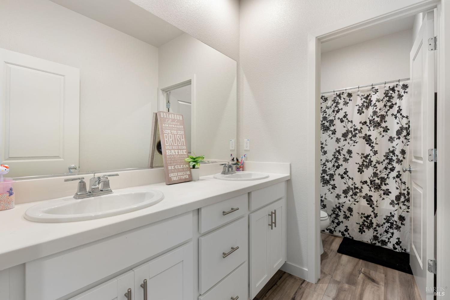 Detail Gallery Image 27 of 38 For 2874 Shaver St, Fairfield,  CA 94533 - 5 Beds | 3 Baths