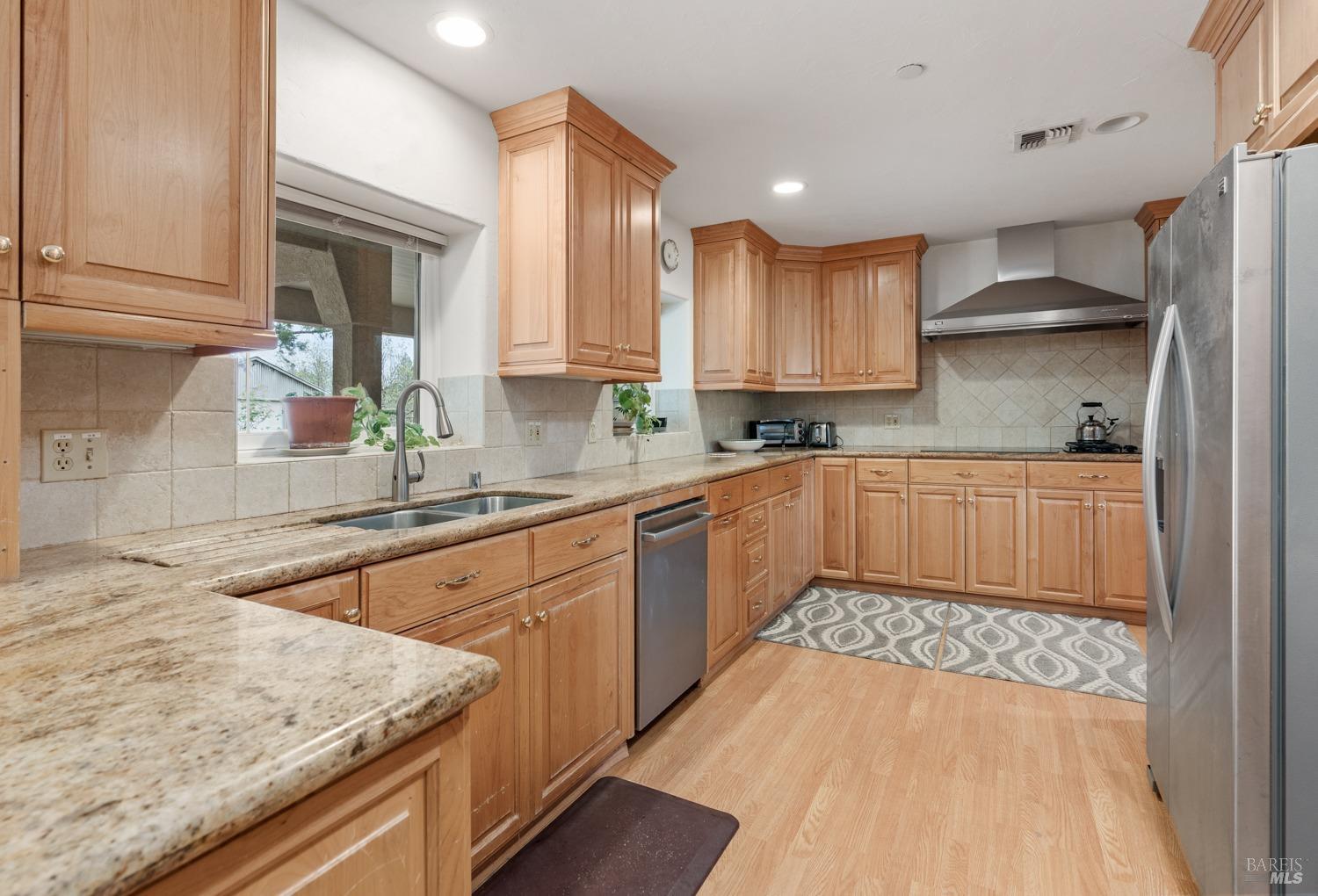 Detail Gallery Image 11 of 27 For 3200 Road J Unkn, Redwood Valley,  CA 95470 - 4 Beds | 3/1 Baths