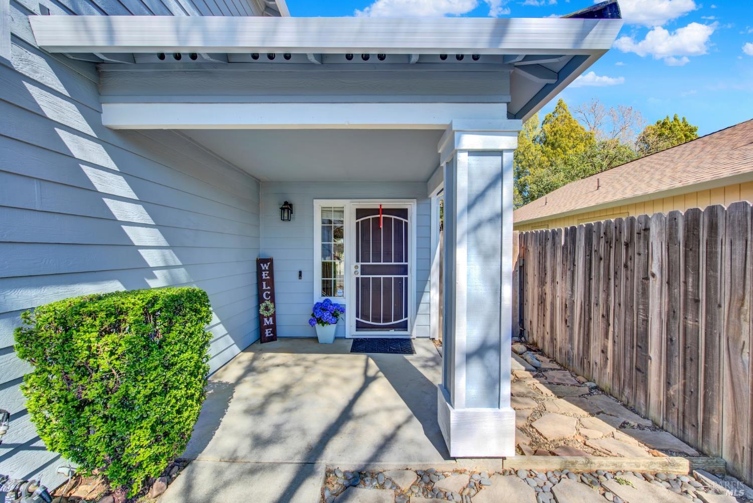 Detail Gallery Image 14 of 94 For 631 Colemanite Cir, Vacaville,  CA 95687 - 3 Beds | 2/1 Baths