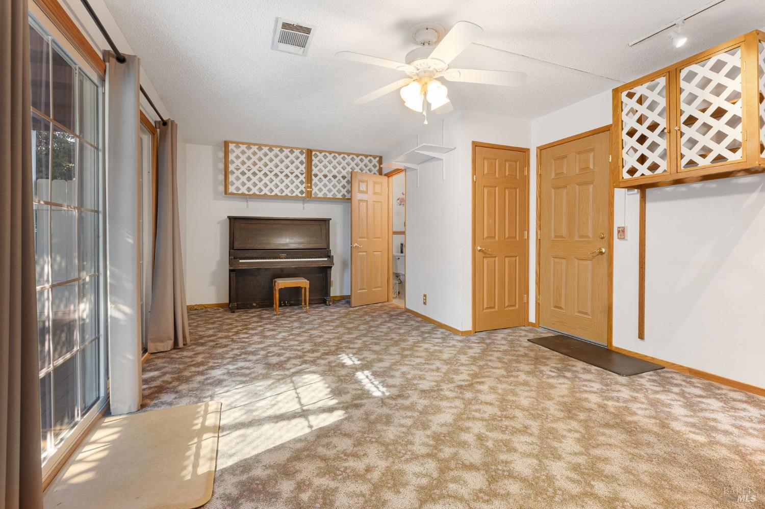 Detail Gallery Image 14 of 40 For 692 Linwood St, Vacaville,  CA 95688 - 3 Beds | 2/1 Baths