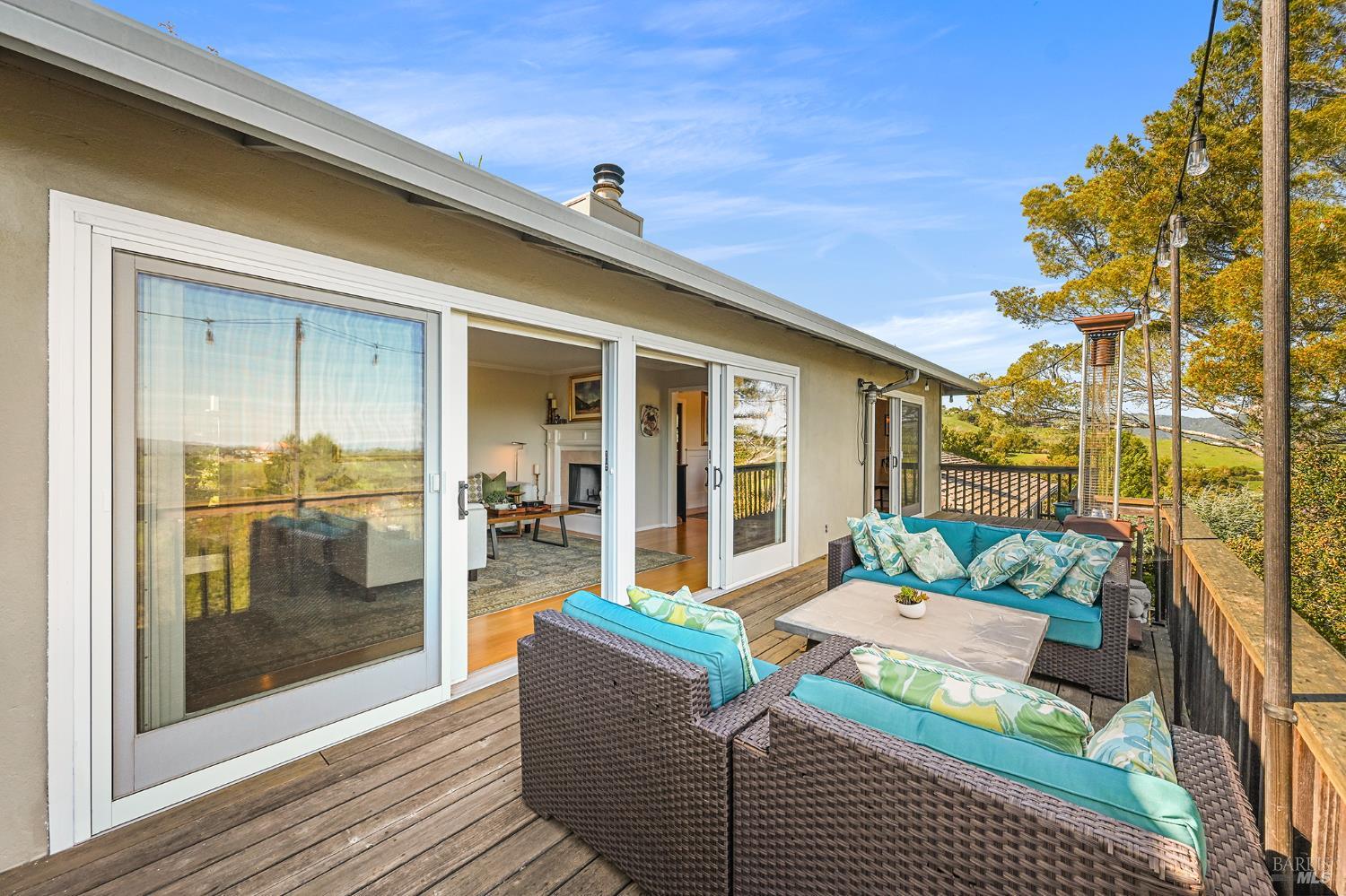 Detail Gallery Image 29 of 65 For 115 Oak Springs Dr, San Anselmo,  CA 94960 - 4 Beds | 3 Baths