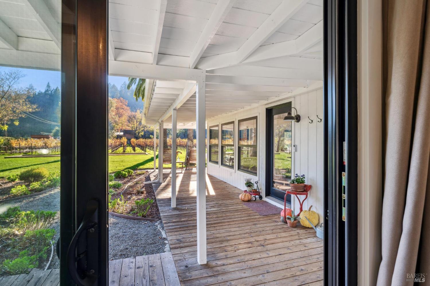 Detail Gallery Image 31 of 58 For 2 Foothill Blvd, Calistoga,  CA 94515 - 2 Beds | 2 Baths