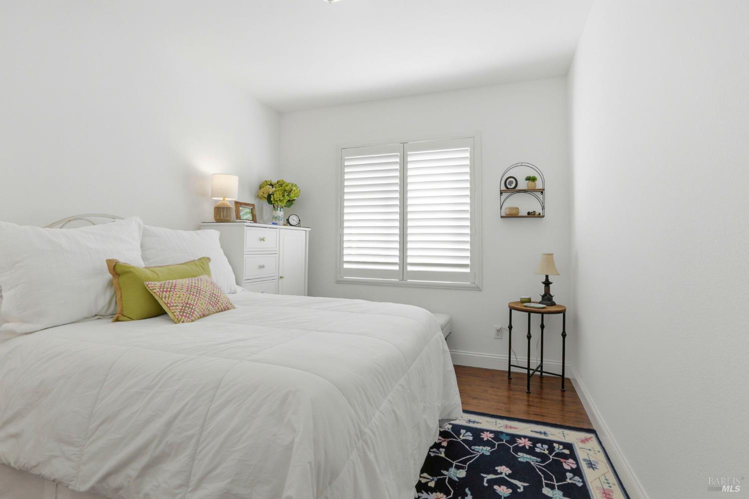 Detail Gallery Image 27 of 40 For 26 Waterbury Ln, Novato,  CA 94949 - 4 Beds | 2/1 Baths