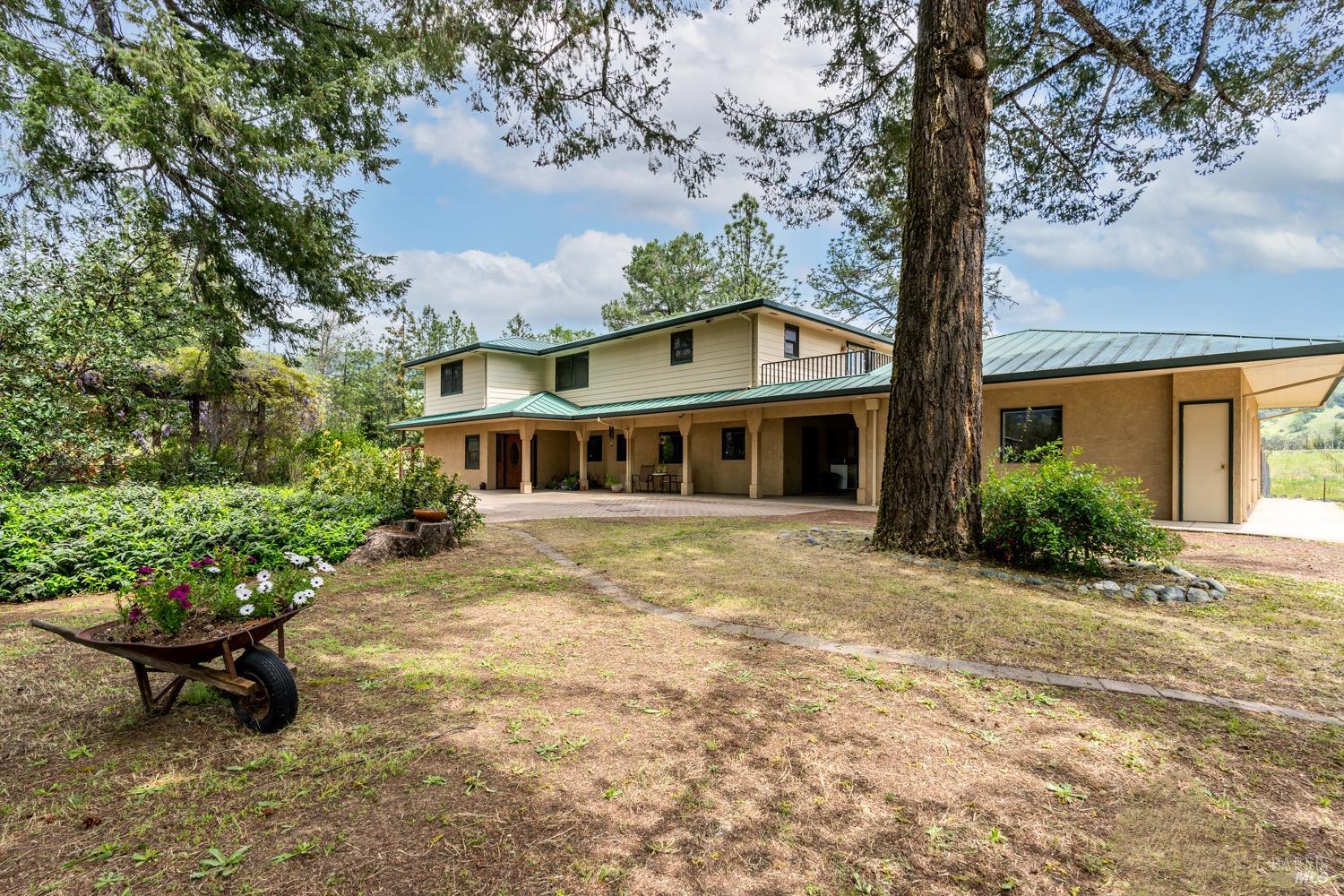 Detail Gallery Image 2 of 27 For 3200 Road J Unkn, Redwood Valley,  CA 95470 - 4 Beds | 3/1 Baths