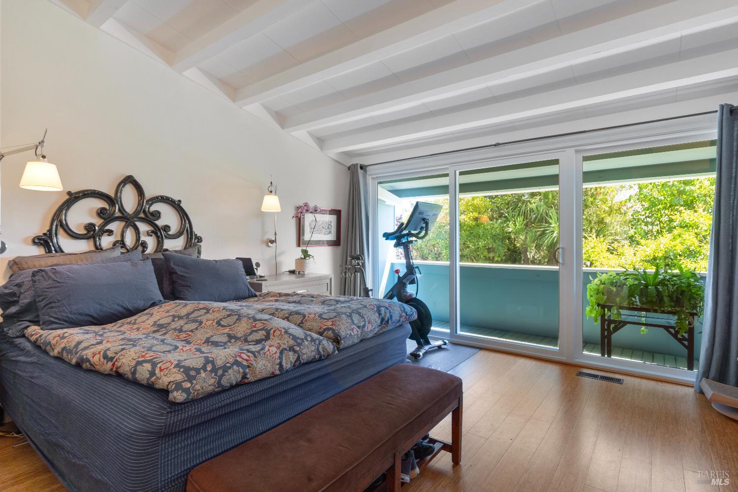 Detail Gallery Image 14 of 30 For 9 Porto Bello Dr, San Rafael,  CA 94901 - 2 Beds | 2/1 Baths