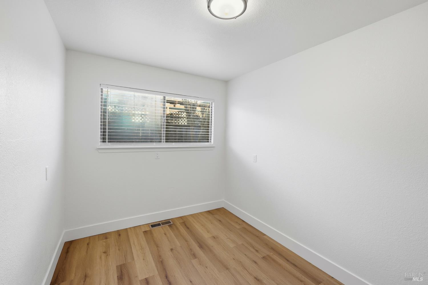 Detail Gallery Image 22 of 33 For 4906 Fernglen Dr, Santa Rosa,  CA 95405 - 3 Beds | 2 Baths