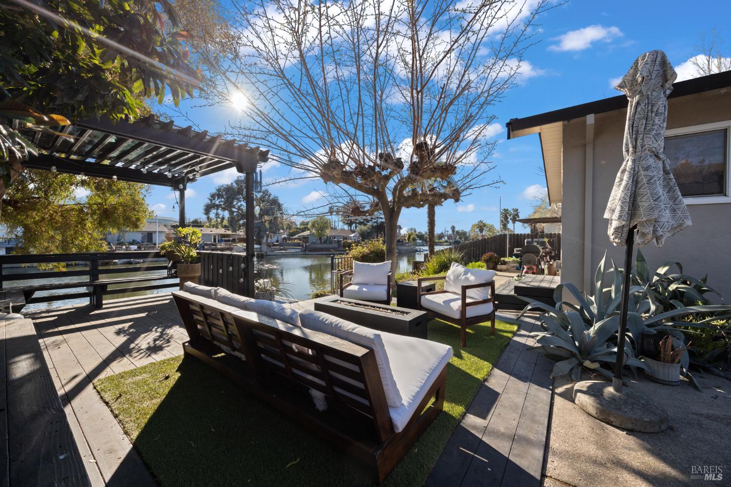 Detail Gallery Image 25 of 63 For 120 E Lake Dr, Antioch,  CA 94509 - 4 Beds | 2 Baths