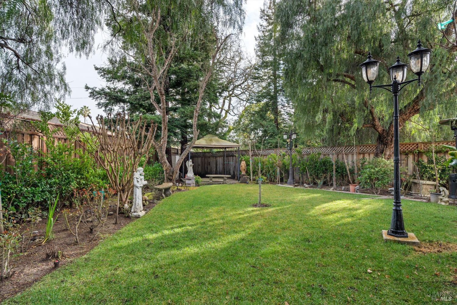 Detail Gallery Image 18 of 31 For 1378 Lubeck St, Sonoma,  CA 95476 - 3 Beds | 2/1 Baths