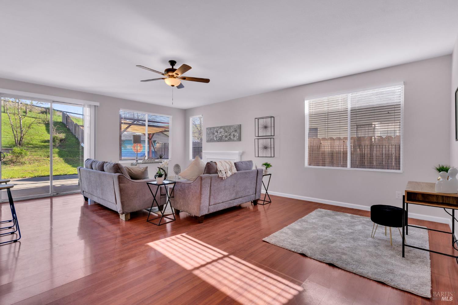 Detail Gallery Image 30 of 61 For 1014 Sandhurst Dr, Vallejo,  CA 94591 - 4 Beds | 3 Baths