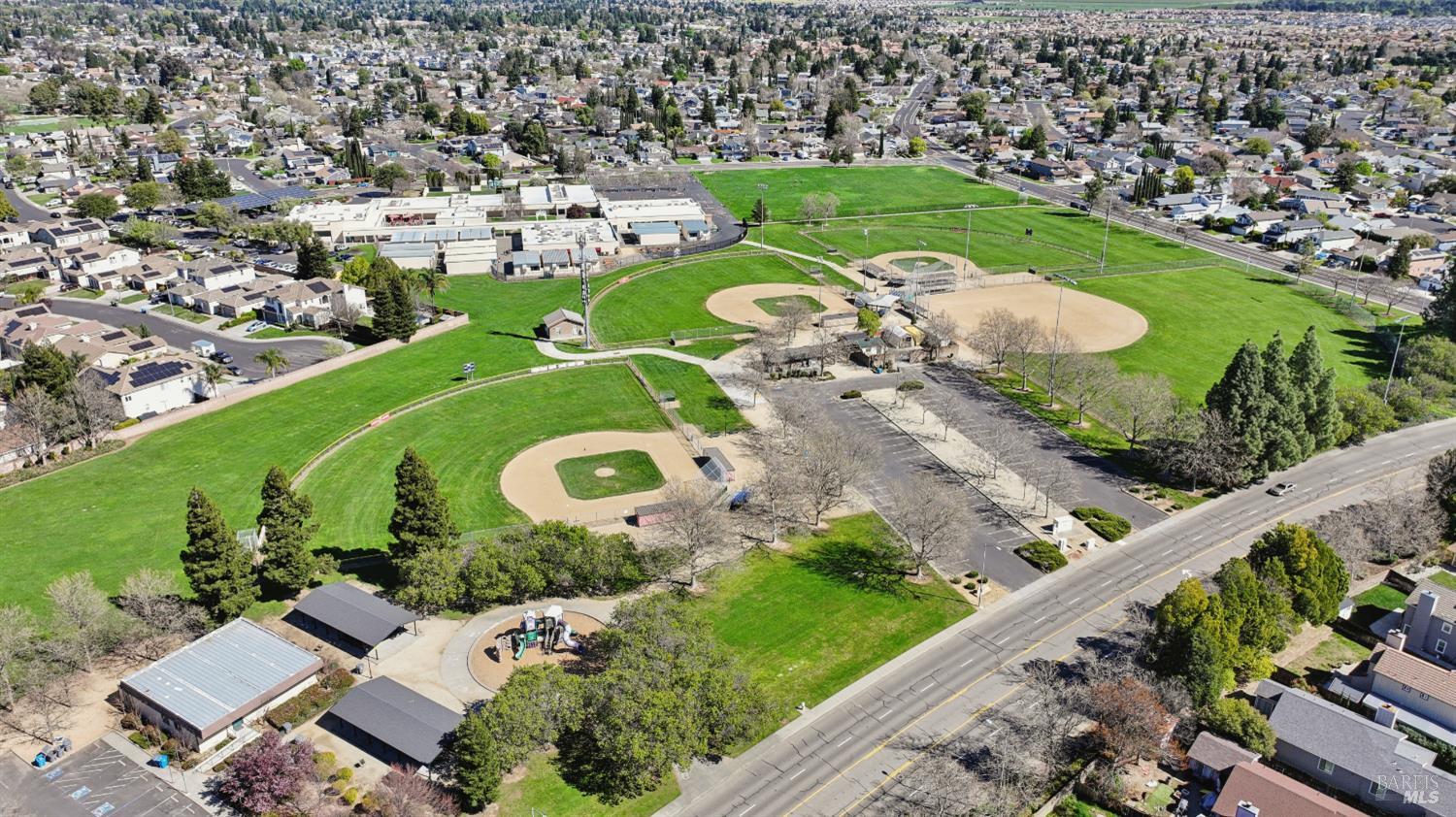 Detail Gallery Image 44 of 46 For 231 Roundhill Ct, Vacaville,  CA 95687 - 3 Beds | 2/1 Baths