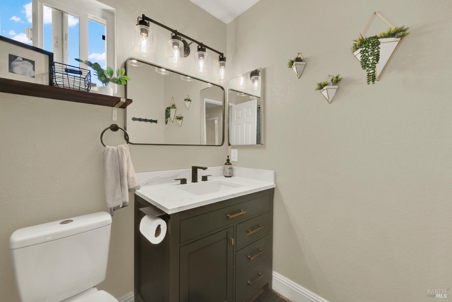 Detail Gallery Image 65 of 94 For 631 Colemanite Cir, Vacaville,  CA 95687 - 3 Beds | 2/1 Baths