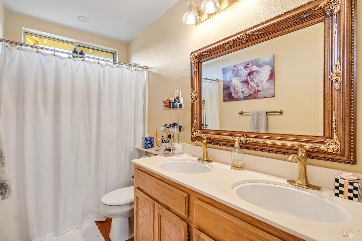 Detail Gallery Image 11 of 31 For 1378 Lubeck St, Sonoma,  CA 95476 - 3 Beds | 2/1 Baths