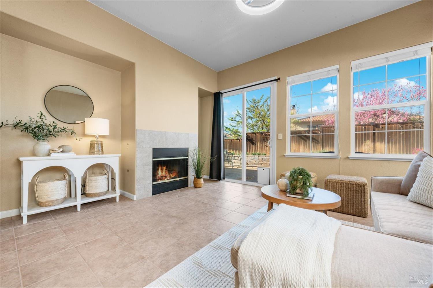 Detail Gallery Image 34 of 81 For 624 Emerald Hills Cir, Fairfield,  CA 94533 - 4 Beds | 3 Baths