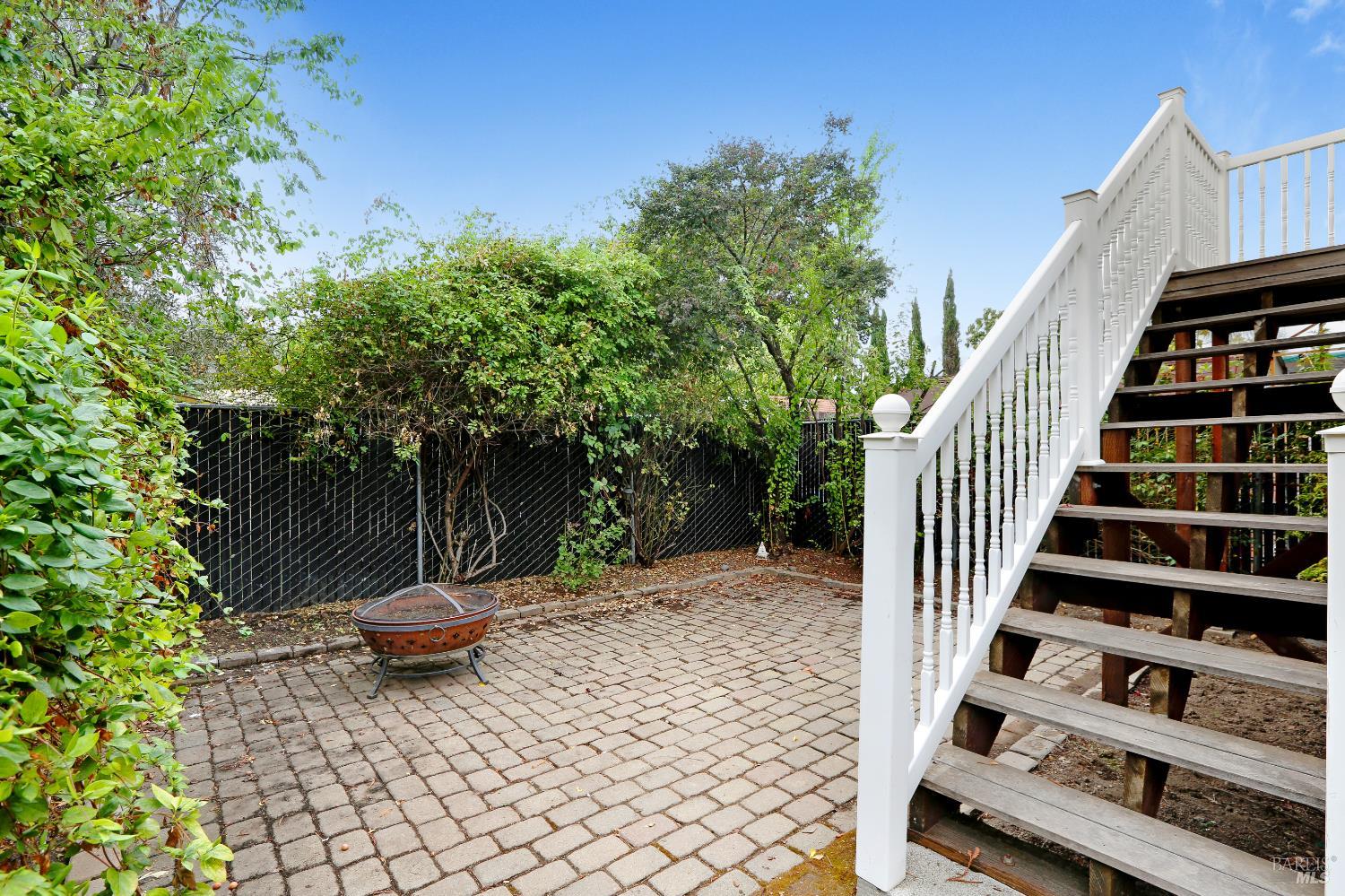 Detail Gallery Image 29 of 30 For 18070 Myrtle Ave, Sonoma,  CA 95476 - 2 Beds | 2 Baths